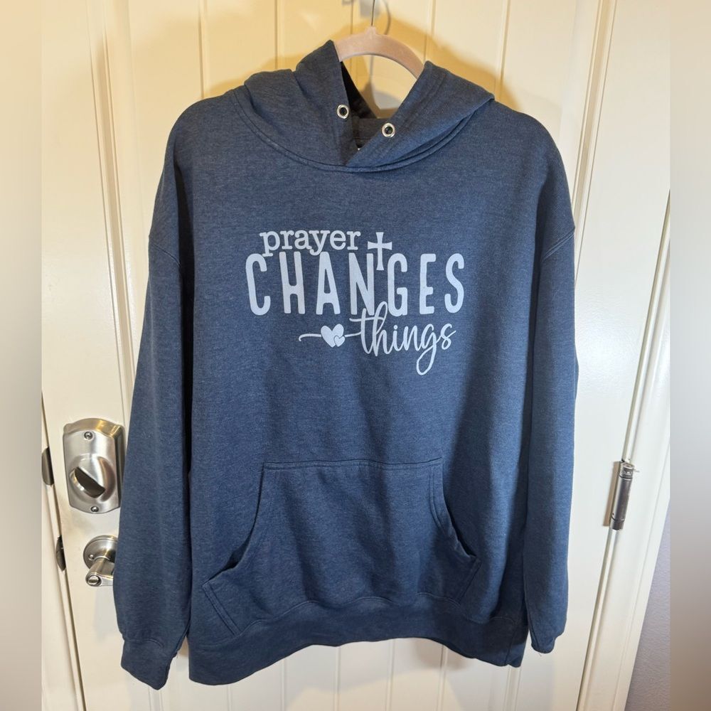 Women’s Love in Faith XL Blue Hoodie Prayer Changes Things